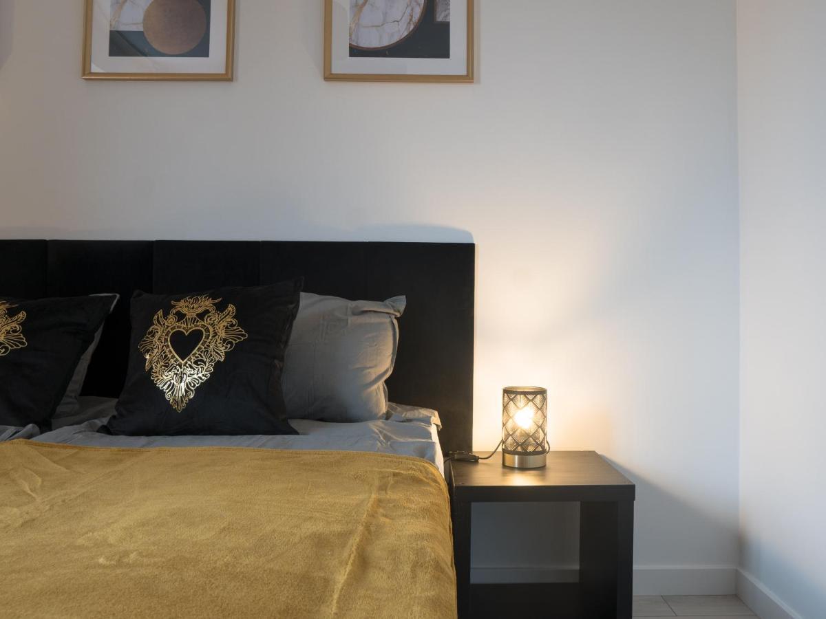 Apartament Clever 2 Kamienica Grochow Varsavia Esterno foto