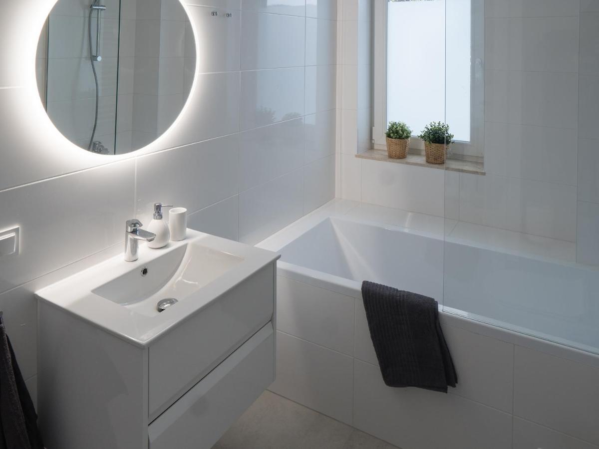 Apartament Clever 2 Kamienica Grochow Varsavia Esterno foto